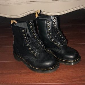 dr martens size 5 womens